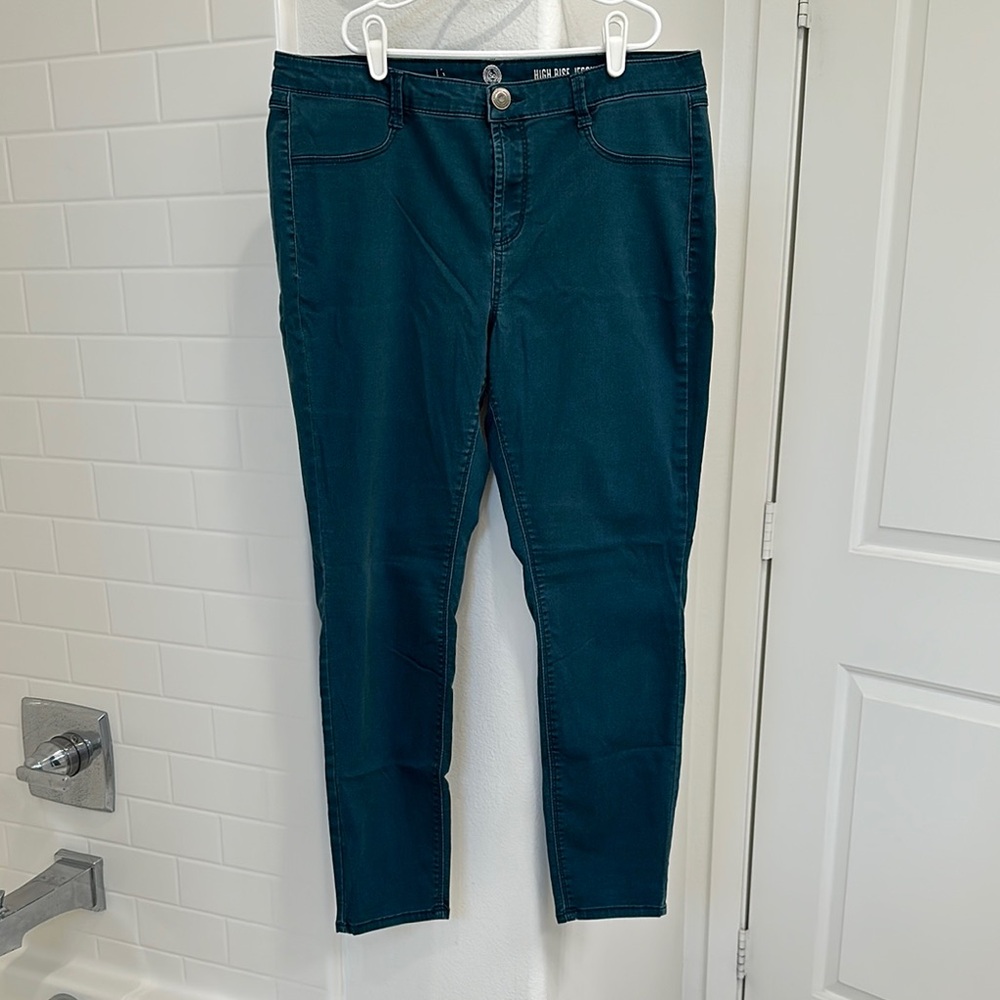 SO Blue Jeggings with Stretchy Denim and Tapered Legs